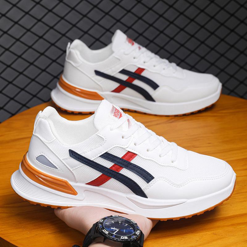 Noah Trail Sneakers