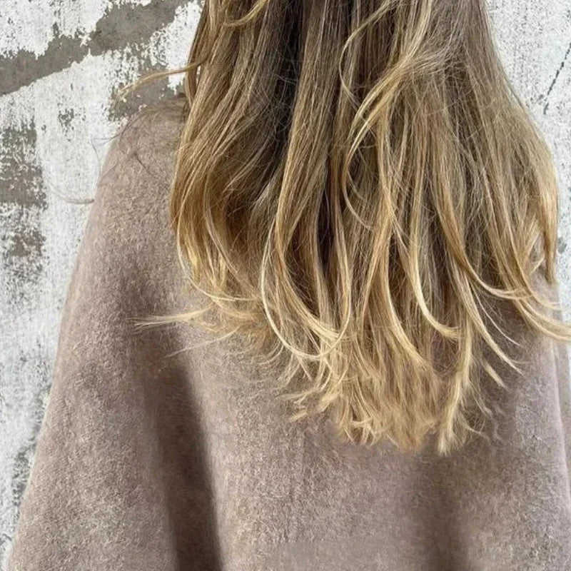 Eliane Coat | Essential Elegance Short, Light and Comfortable