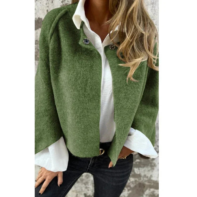 Eliane Coat | Essential Elegance Short, Light and Comfortable